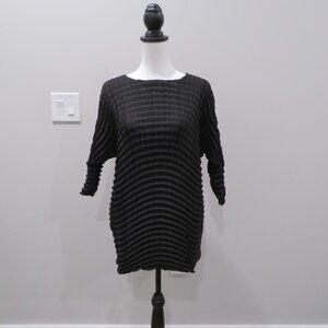 NANA KO Black Textured Blouse